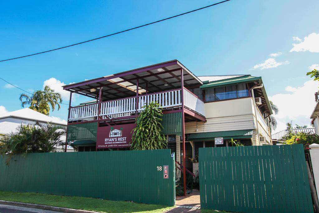 Ryan'S Rest Boutique Accommodation Cairns Exterior photo