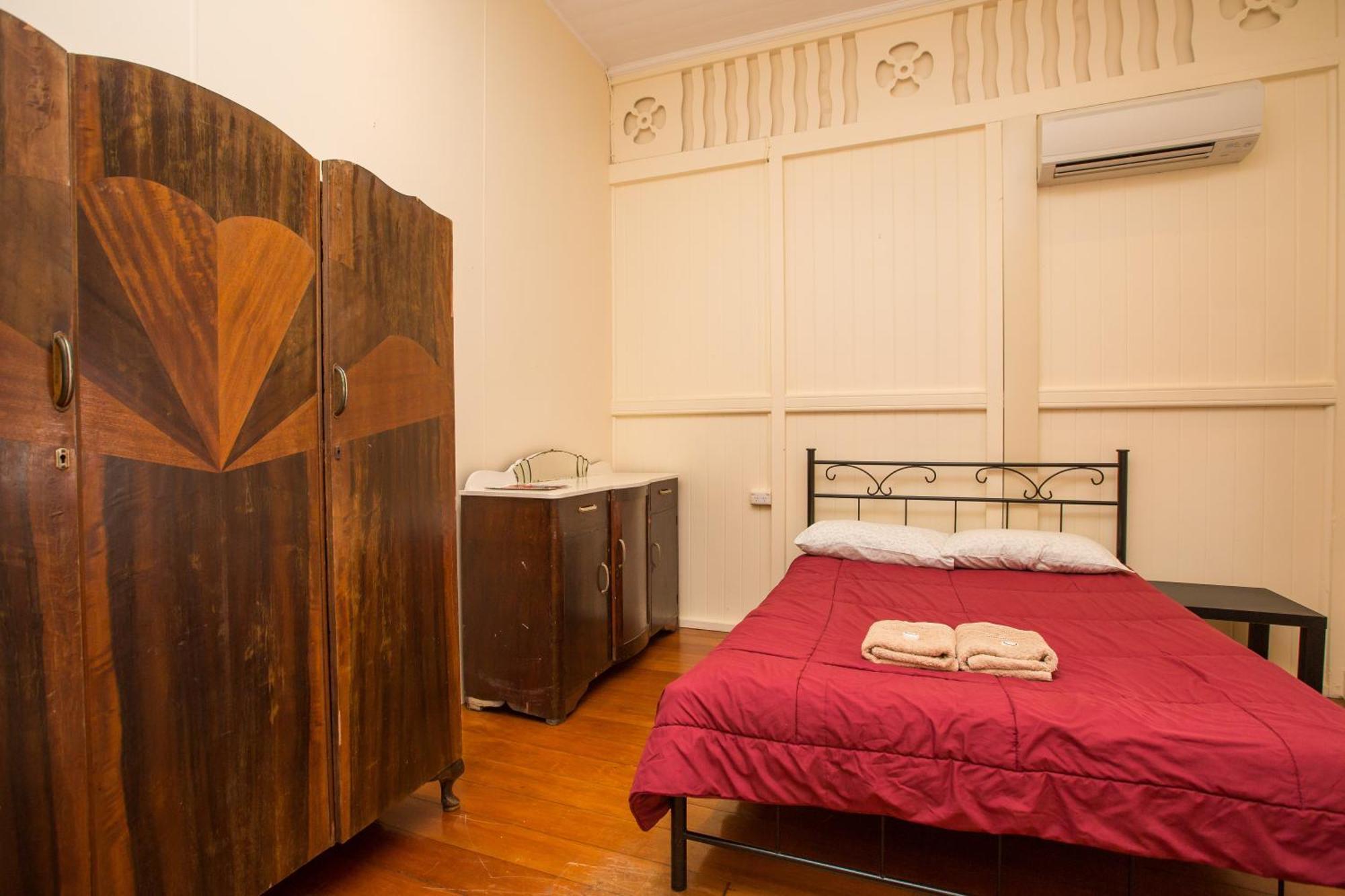 Ryan'S Rest Boutique Accommodation Cairns Room photo